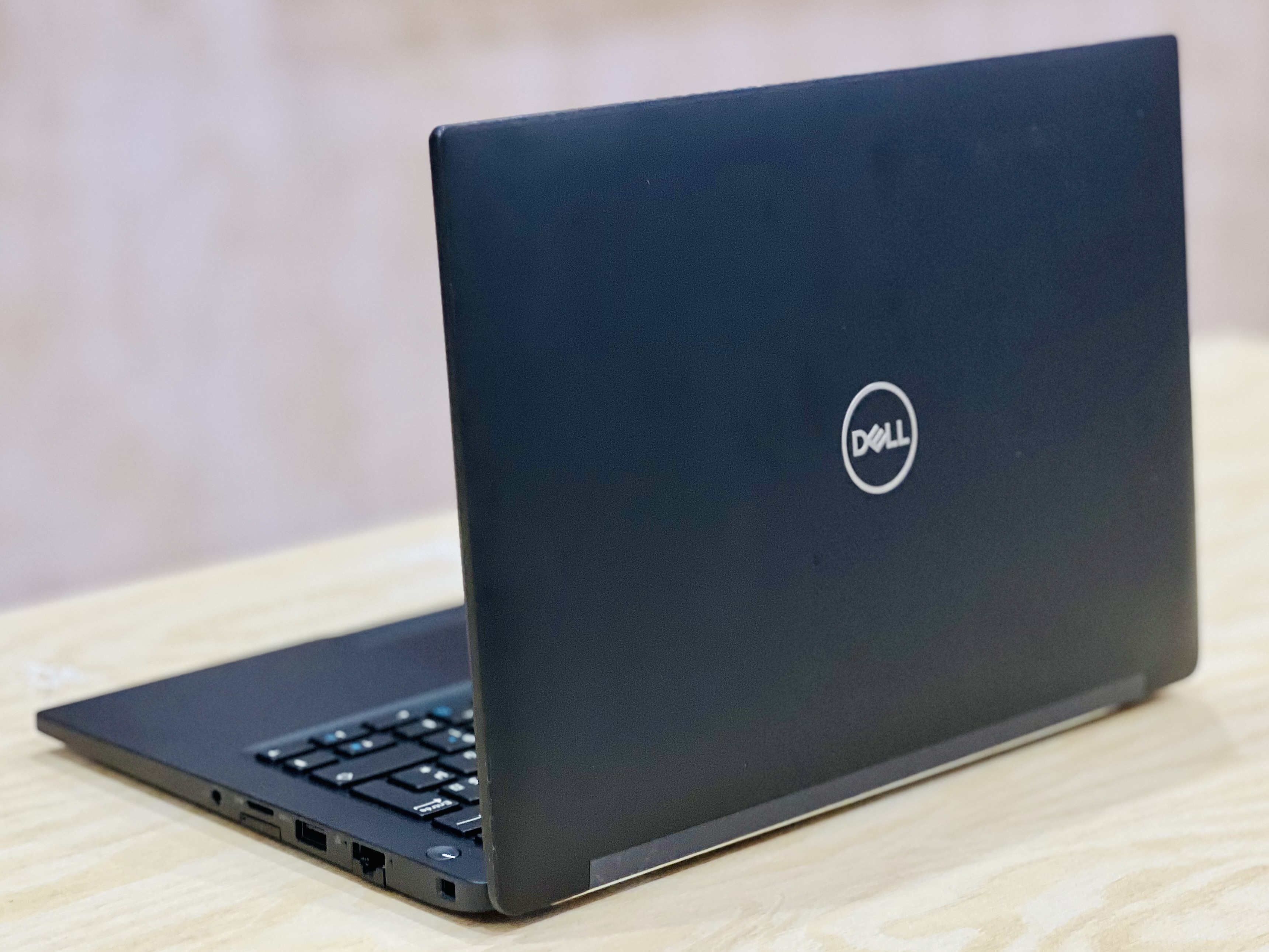 Dell Latitude 7390