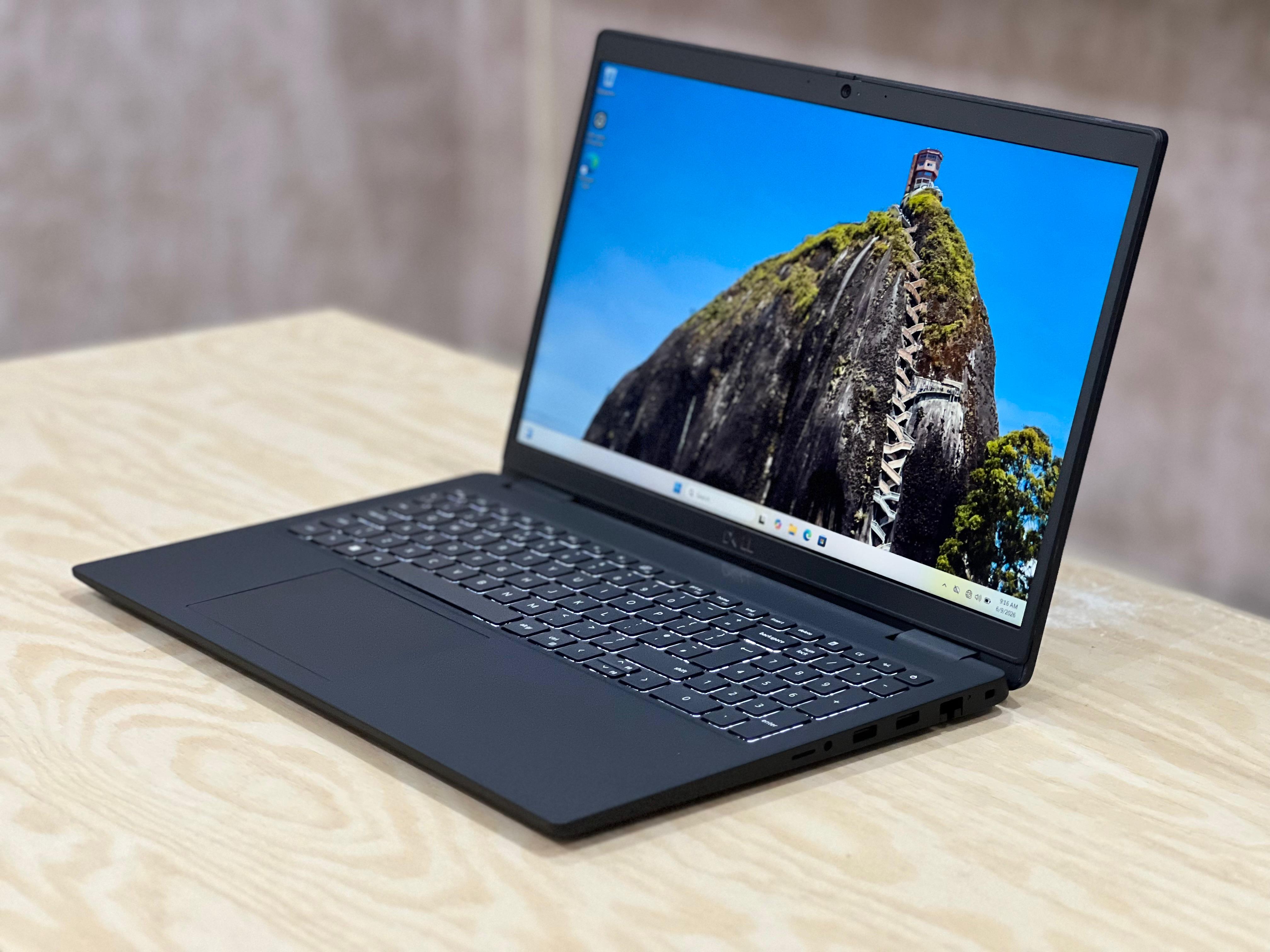 Dell Latitude 3520