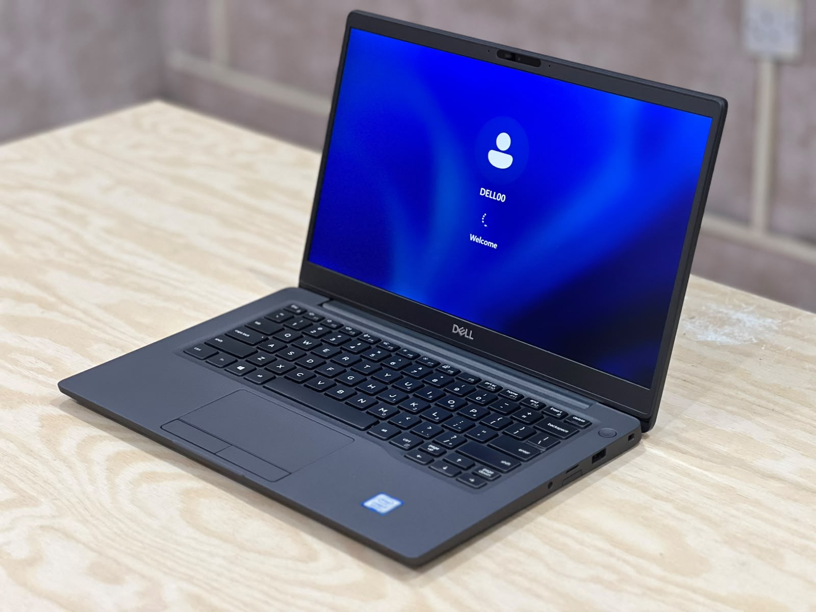 Dell Latitude 7300
